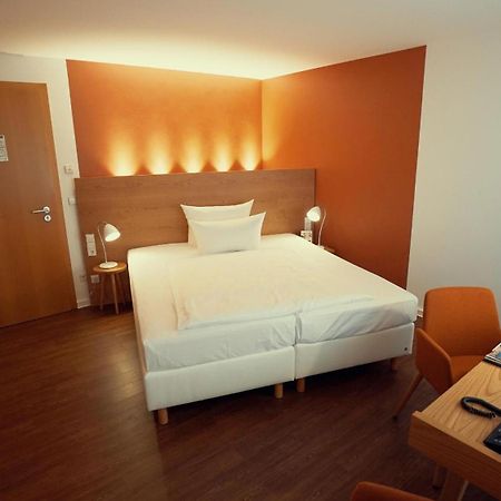 Hotel Adler Asperg Buitenkant foto