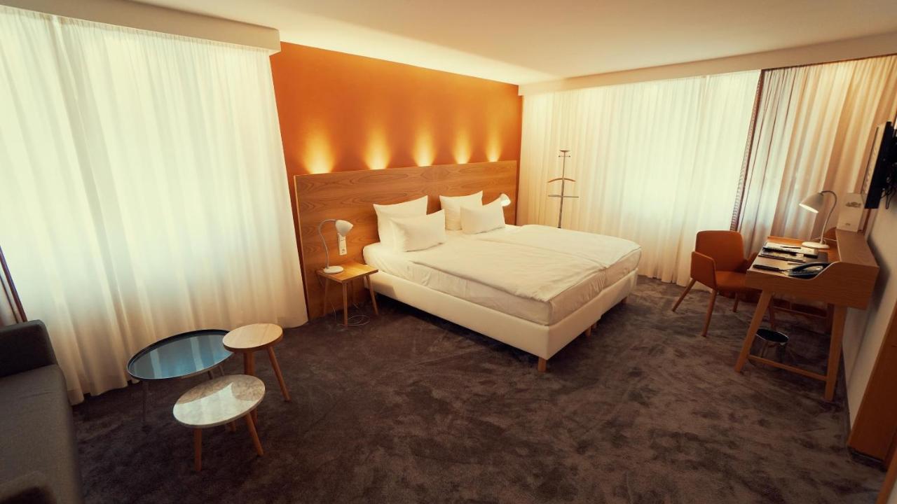 Hotel Adler Asperg Buitenkant foto