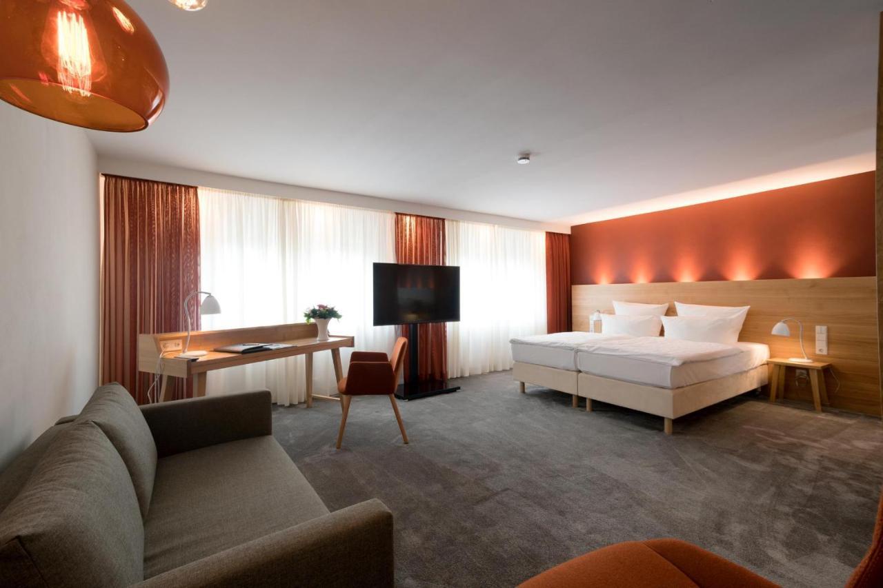 Hotel Adler Asperg Buitenkant foto