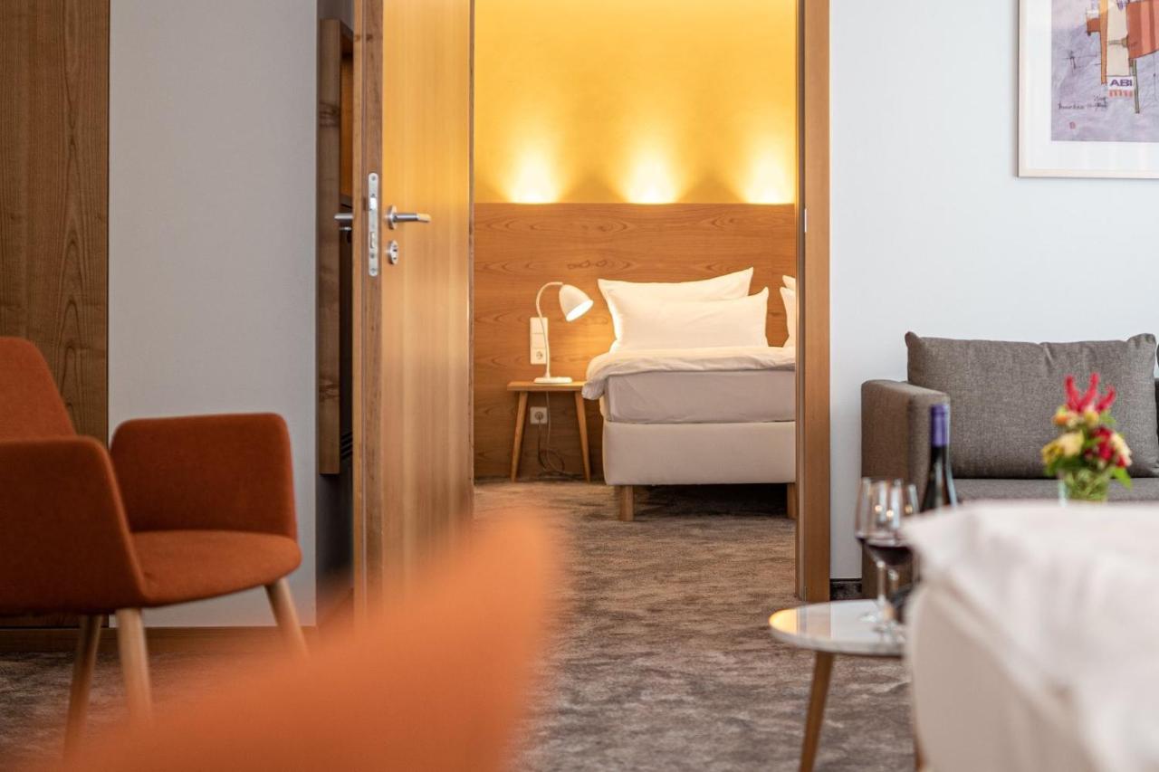 Hotel Adler Asperg Buitenkant foto
