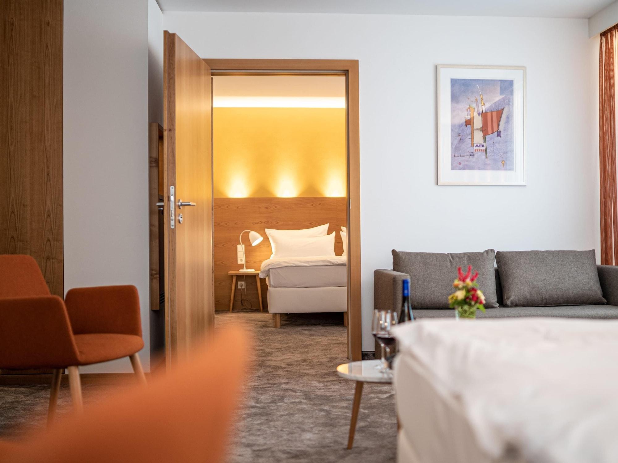 Hotel Adler Asperg Buitenkant foto
