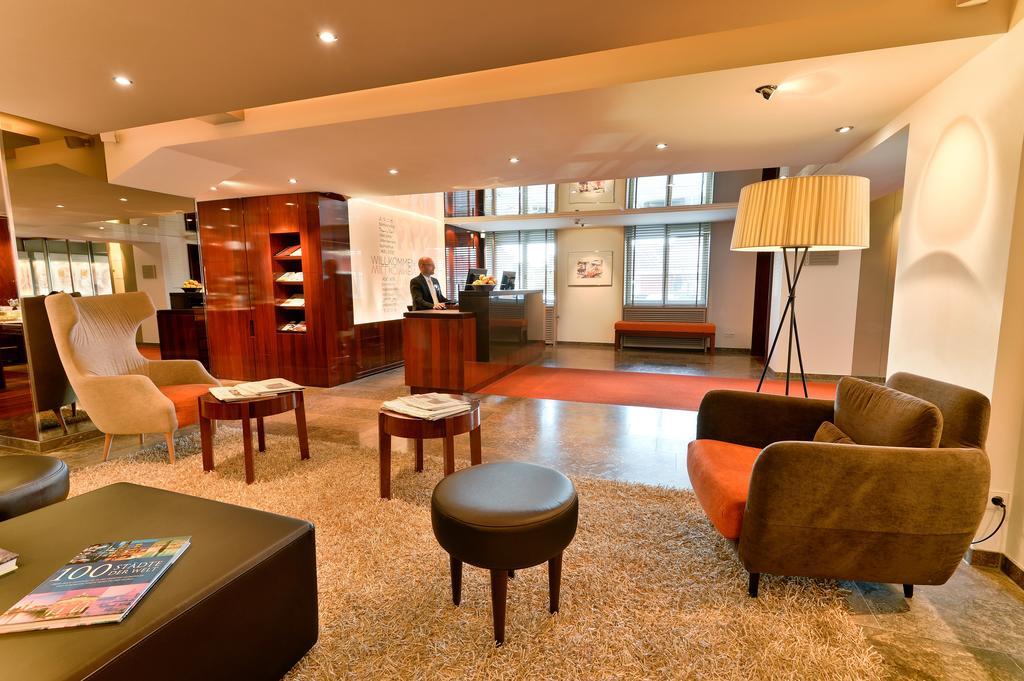 Hotel Adler Asperg Buitenkant foto